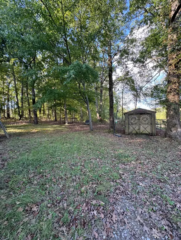 Dickson, TN 37055,704 Pond Rd