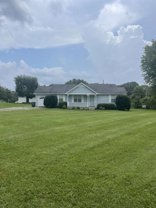 310 Galen Rd, Lafayette, TN 37083