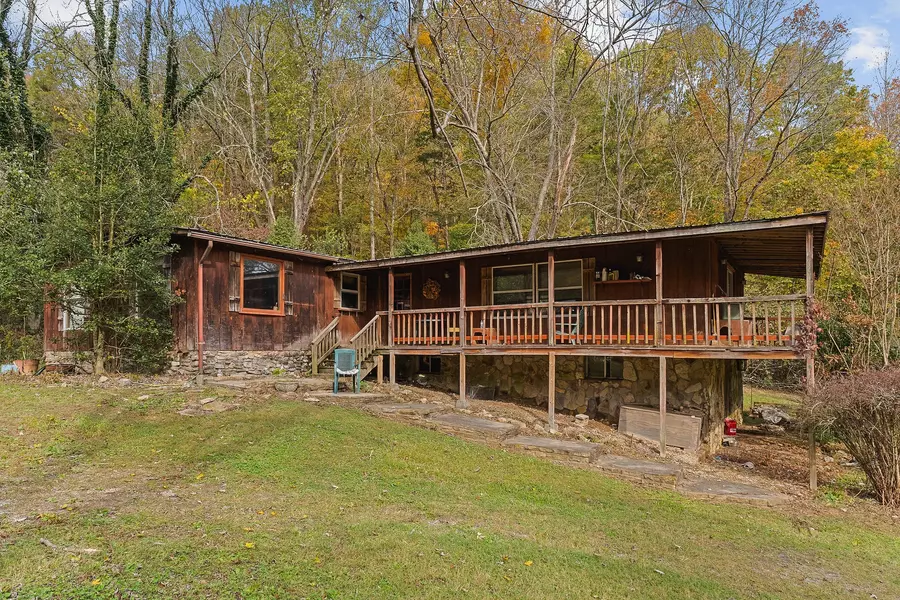 1690 Shady Pl, Smithville, TN 37166