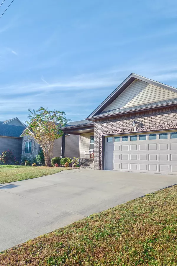 Oak Grove, KY 42262,250 Azalea Dr