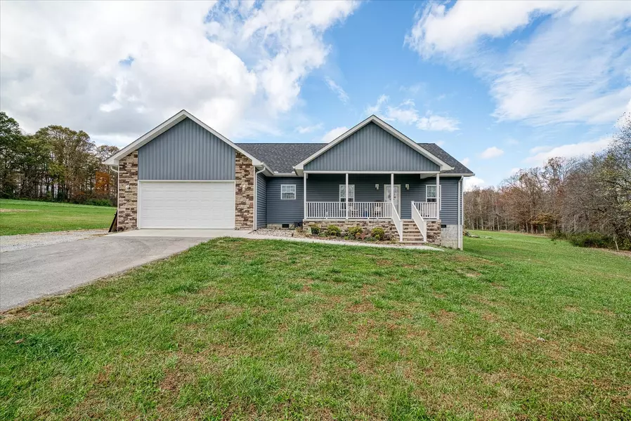 209 Adams Creek Rd, Crossville, TN 38571