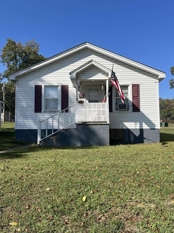 304 Walnut Avenue, South Pittsburg, TN 37380