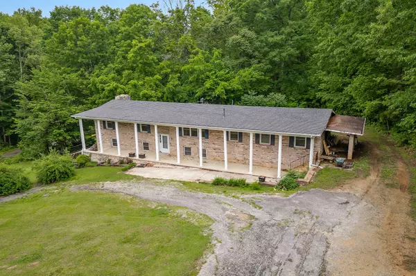 Livingston, TN 38570,434 Windle Community Rd