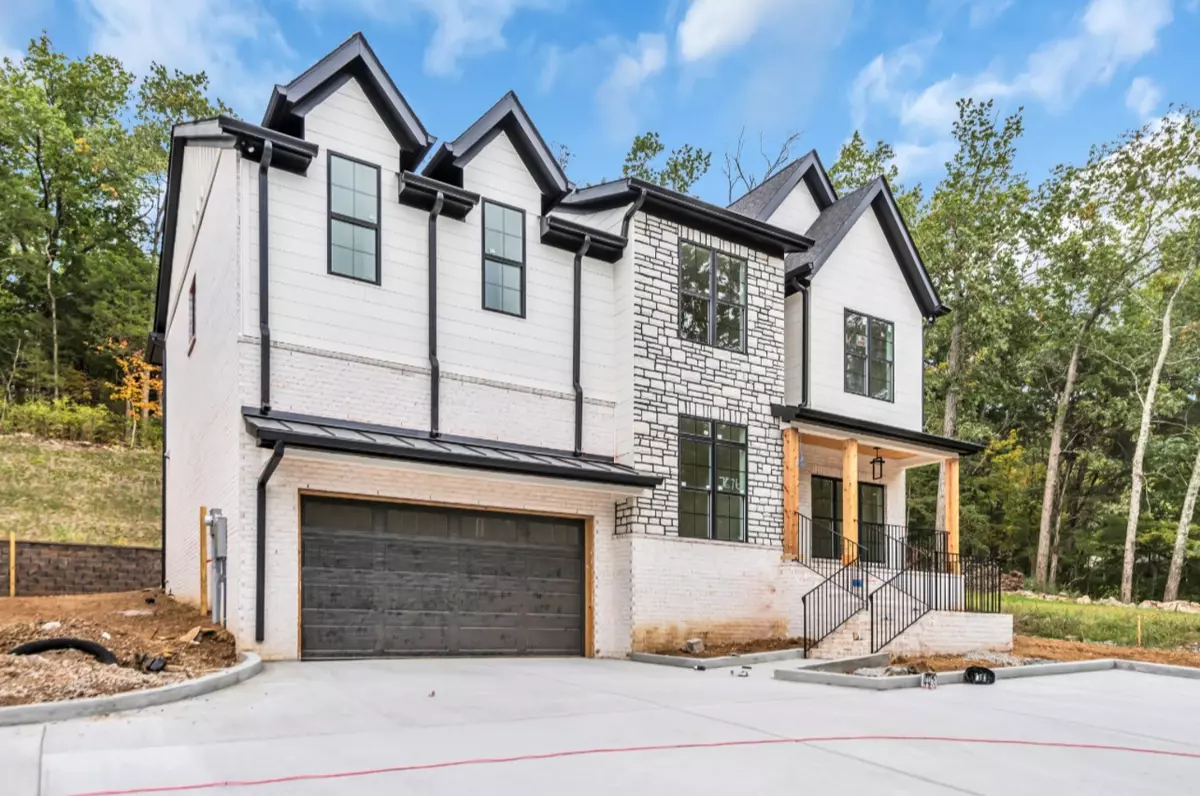 Nashville, TN 37221,7676 Sawyer Brown Rd