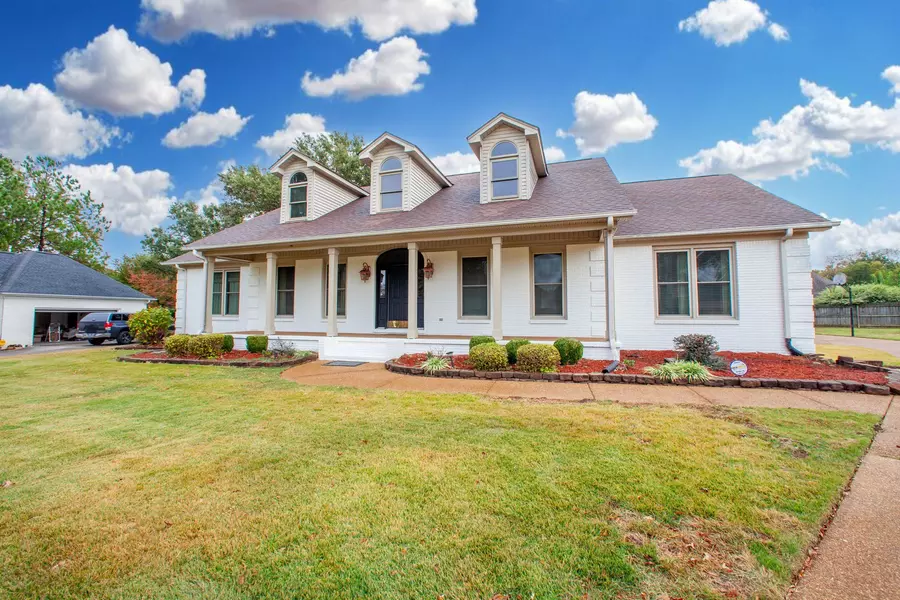 22 Stonehill Cv, Jackson, TN 38305