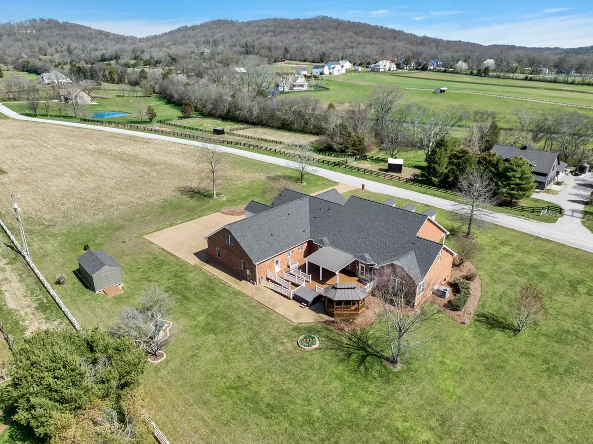 Arrington, TN 37014,2805 Leonard Creek Ln