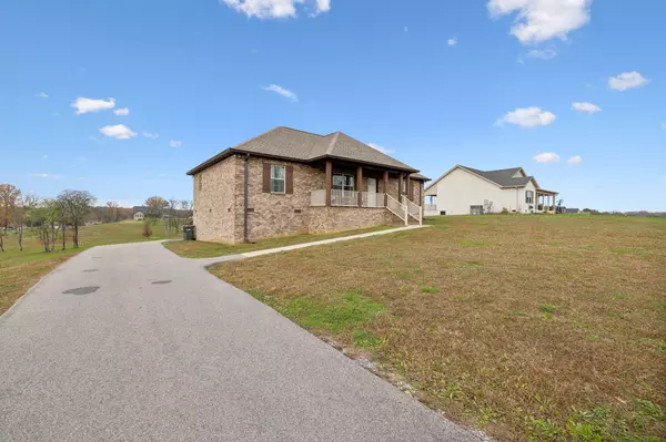 Castalian Springs, TN 37031,105 Hunting Hills Cir