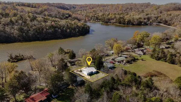 37 Lincoln Lake Rd, Kelso, TN 37348