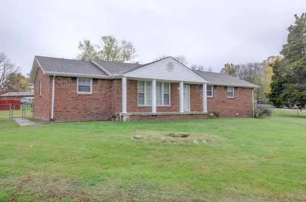 298 Melinda Dr, Clarksville, TN 37042