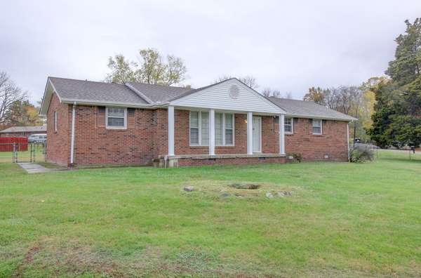 298 Melinda Dr, Clarksville, TN 37042