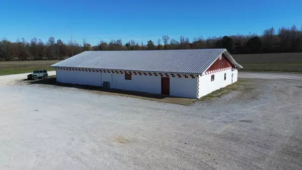 Holladay, TN 38341,153 McIllwain Rd #N