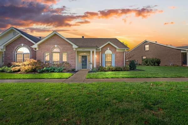 6037 Sunrise Cir, Franklin, TN 37067