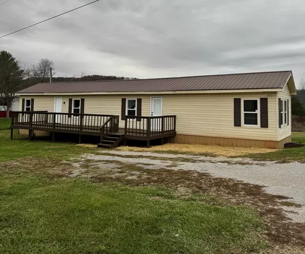 1221 Disneyland Rd, Sparta, TN 38583