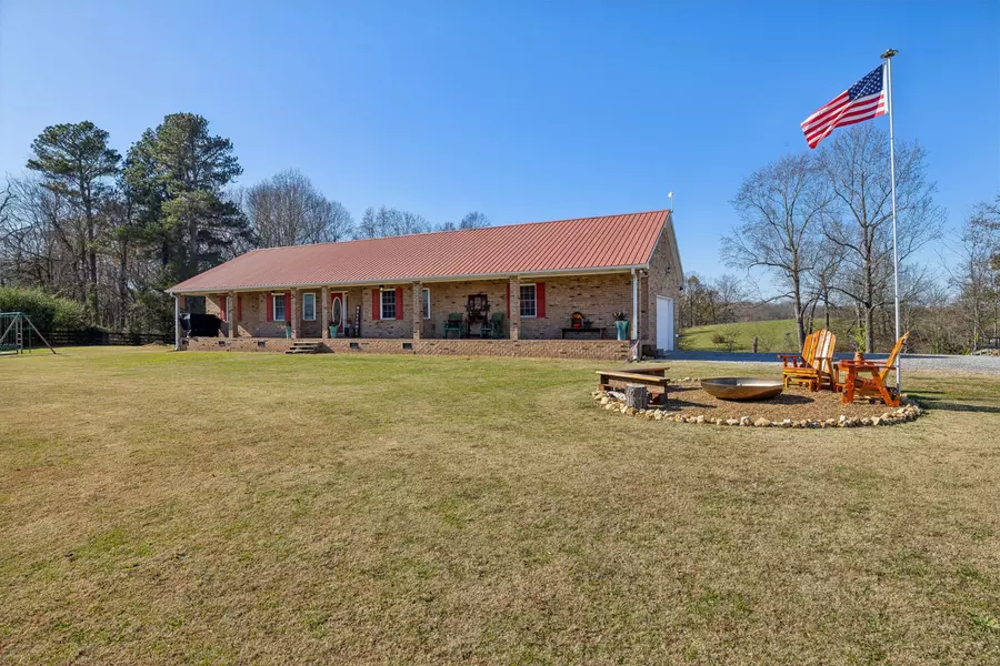 10435 Moss Branch Rd, Bon Aqua, TN 37025