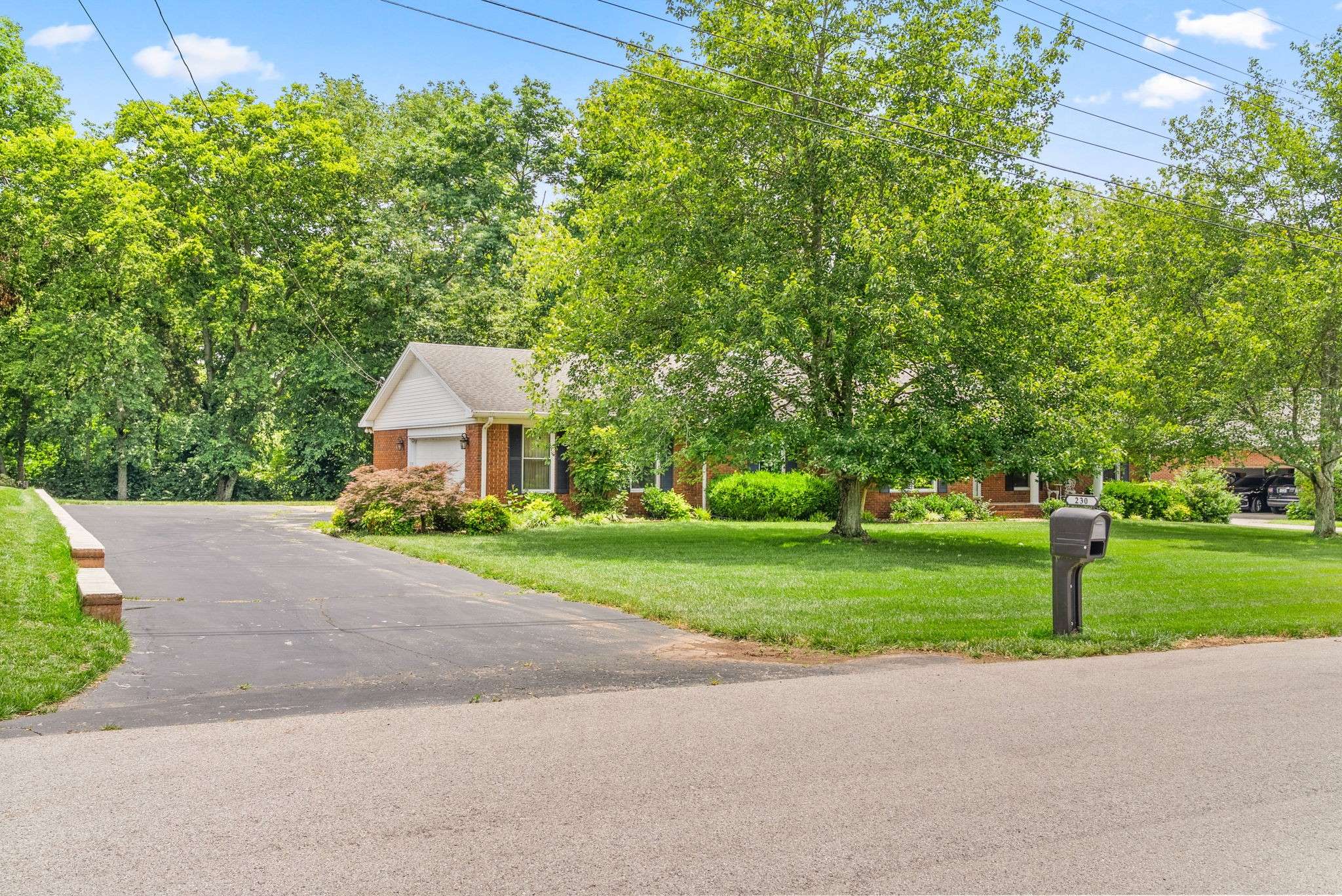Hopkinsville, KY 42240,230 Crossbow Ct