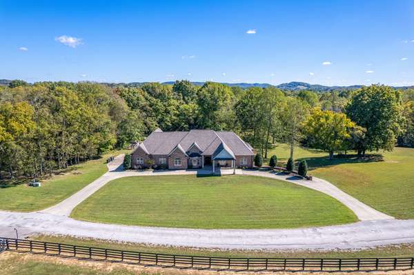 5106 Heron Hill Ln, Thompsons Station, TN 37179