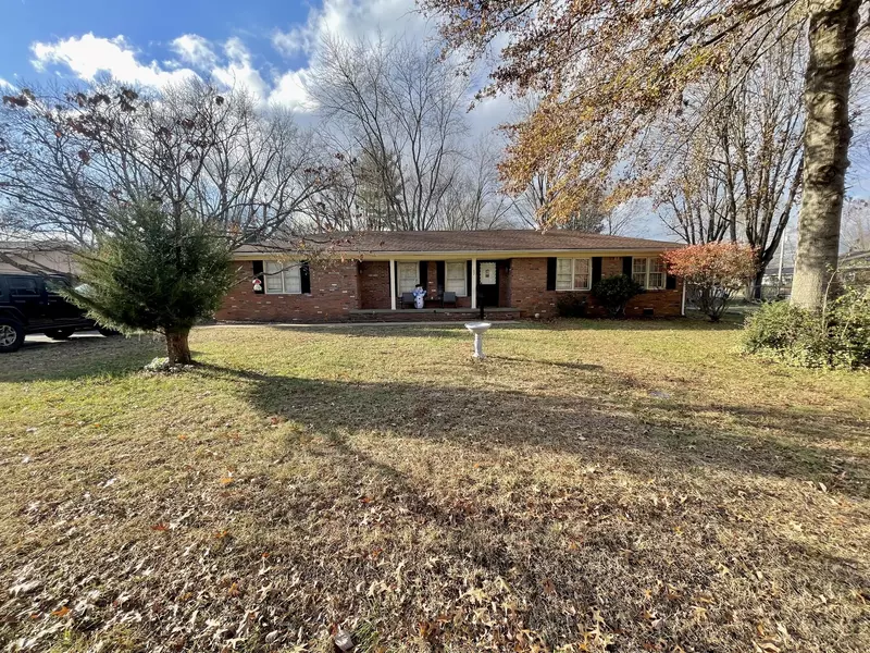 107 Dawn Dr, Hopkinsville, KY 42240