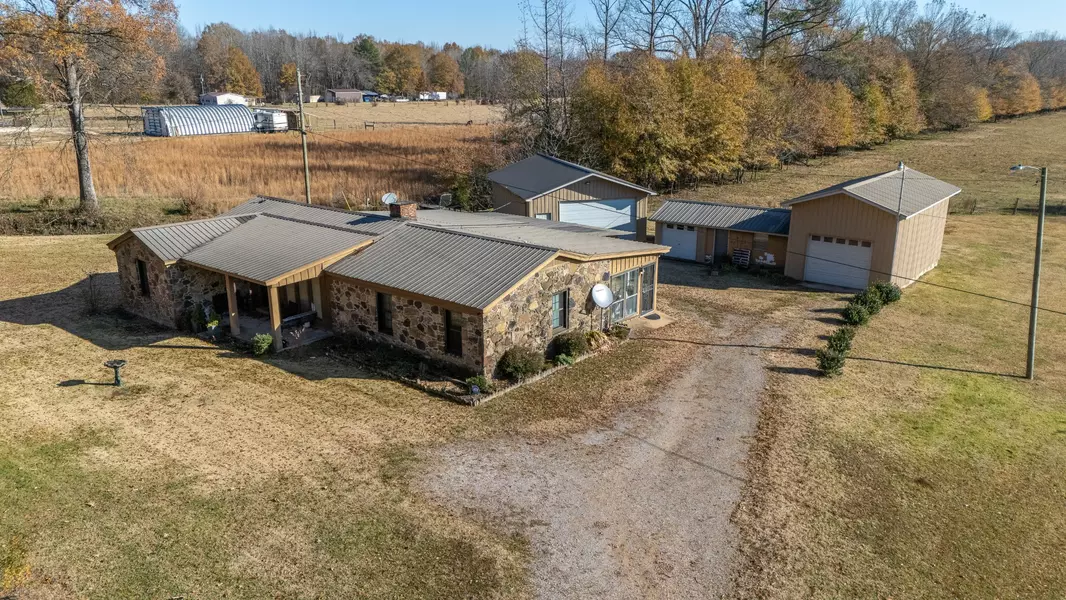 605 Robinson Rd, Counce, TN 38326