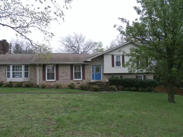 1005 Emily Dr, Goodlettsville, TN 37072