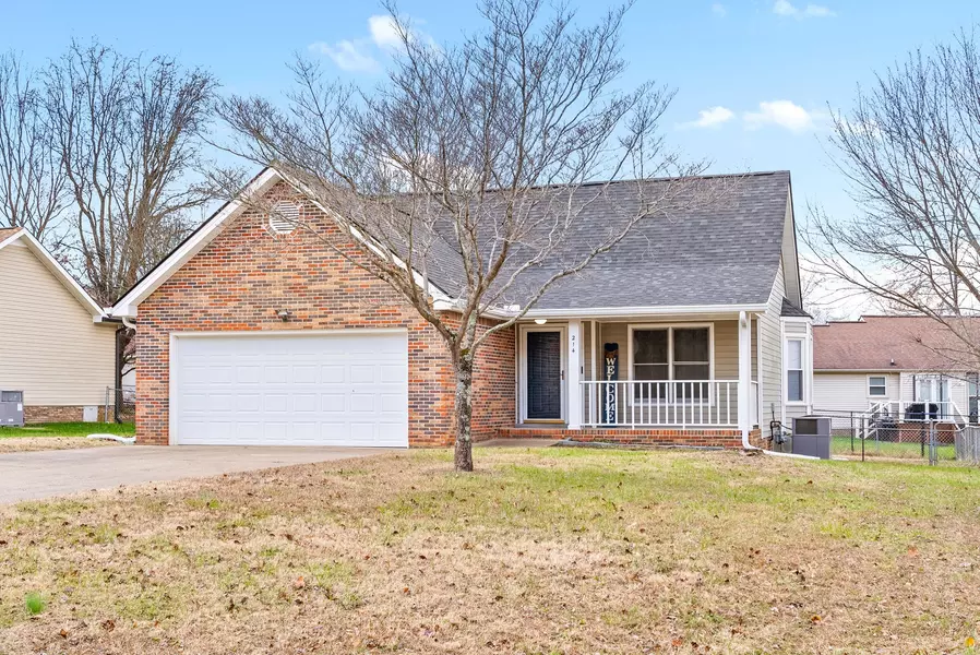 214 Kathleen Ct, Clarksville, TN 37043