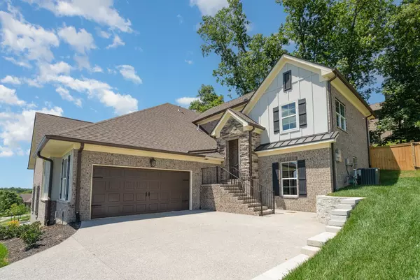 172 Cobbler Cir, Hendersonville, TN 37075