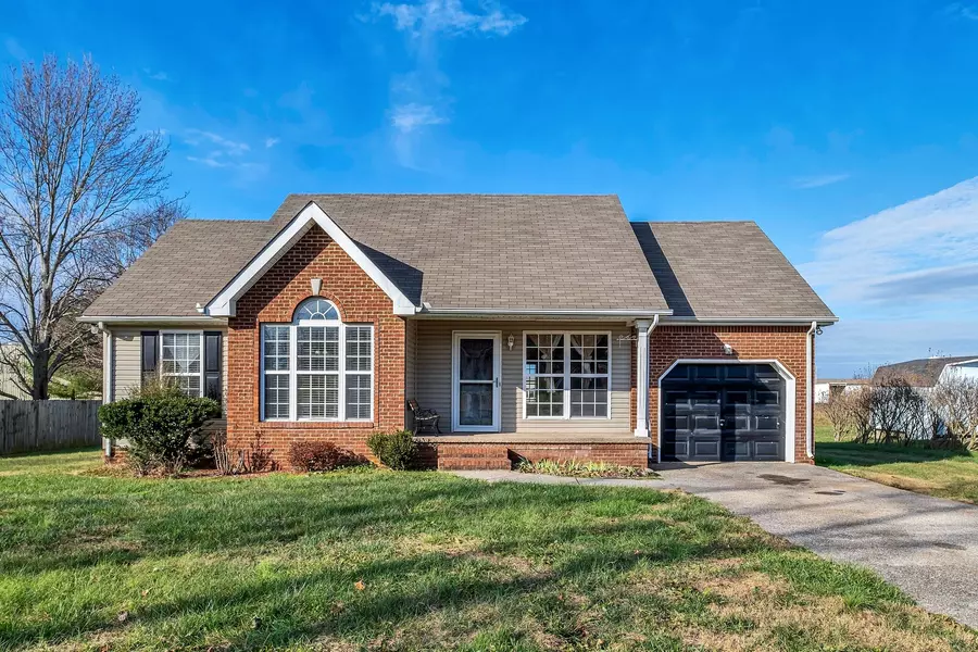 137 Bryan James Ln, Portland, TN 37148