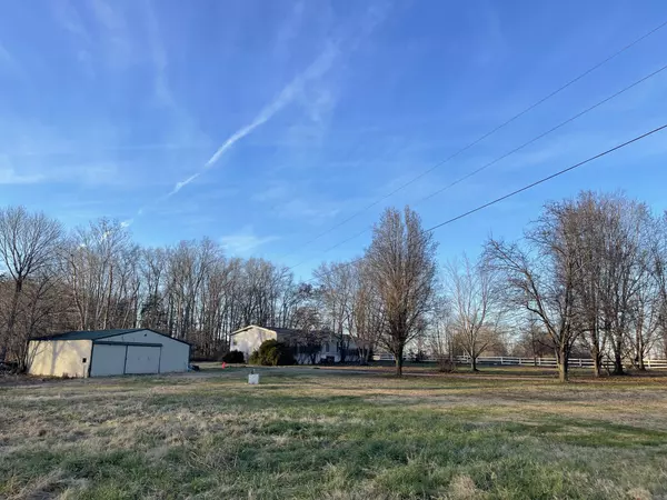 2586 Cooper Creek Rd, Woodlawn, TN 37191