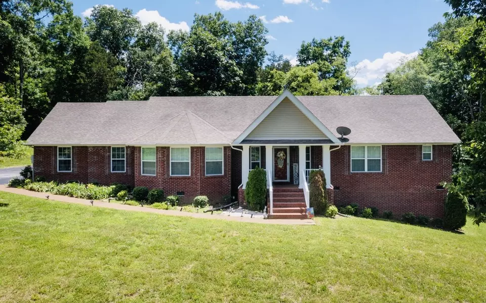 1555 Heller Rdg, Spring Hill, TN 37174