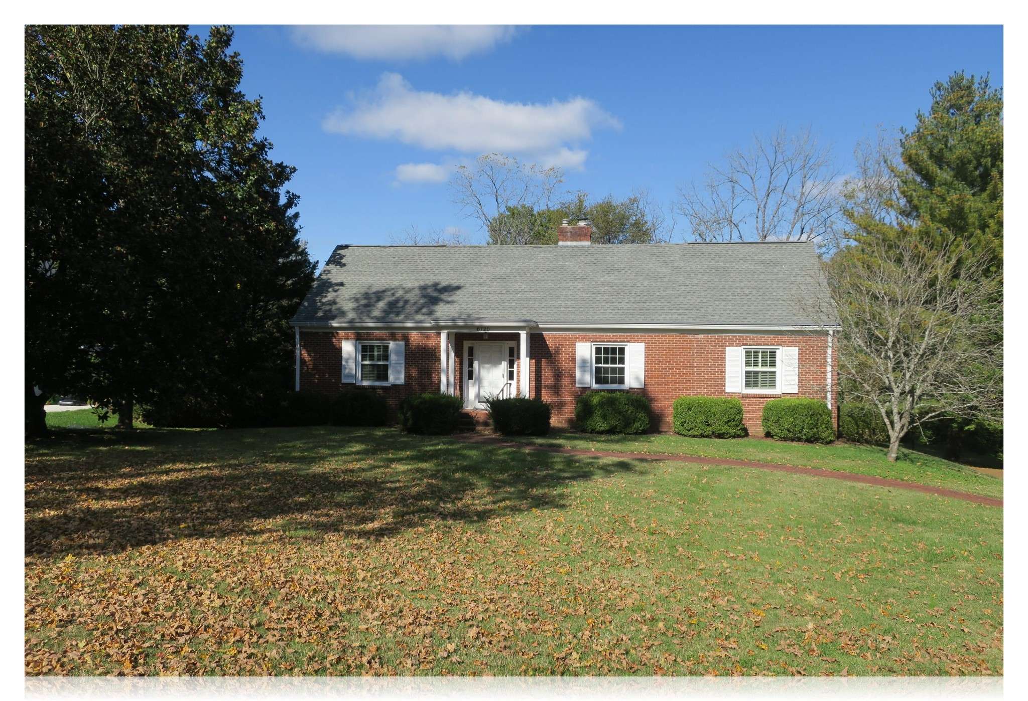 6720 Fleetwood Dr, Nashville, TN 37205