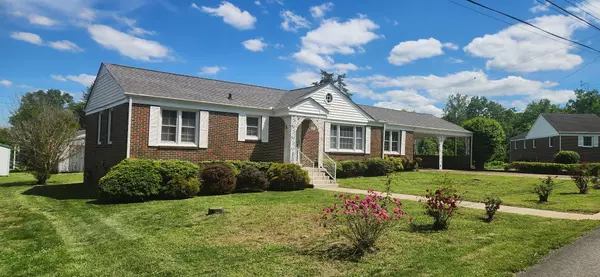 126 Riverside Dr, Centerville, TN 37033