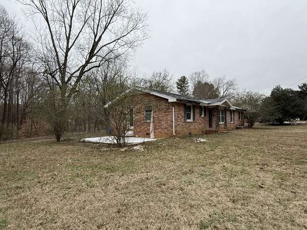 218 Norman Dr, Paris, TN 38242