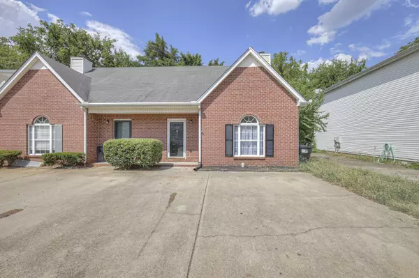 1521 Middleborough Ct, Murfreesboro, TN 37130