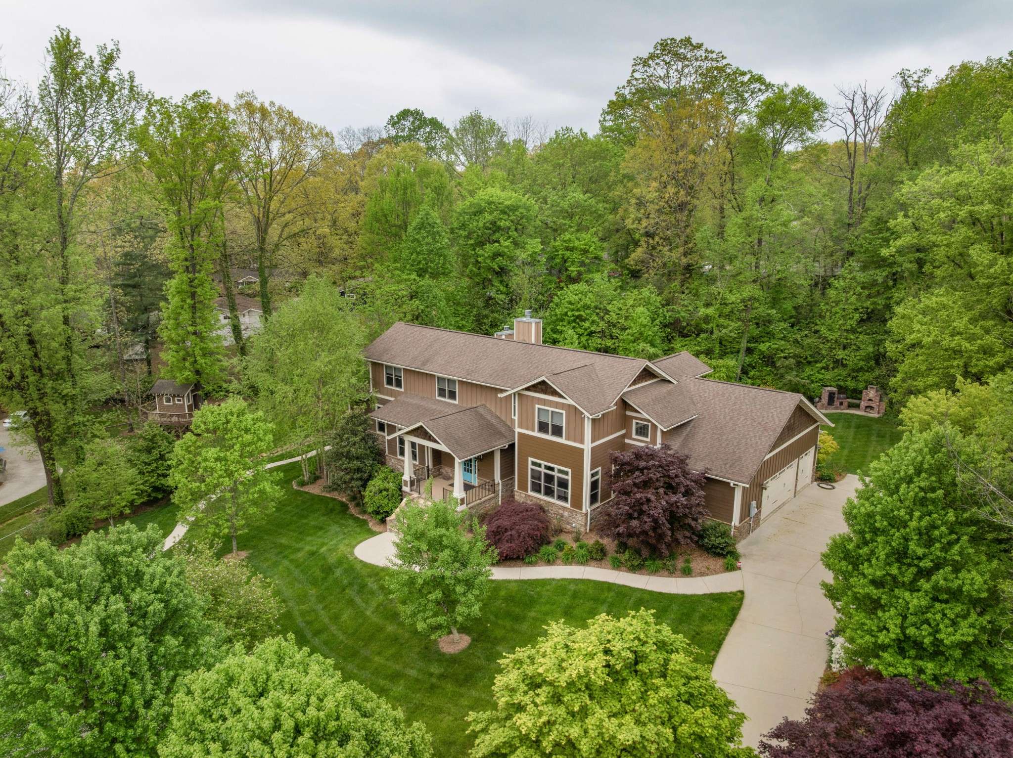 Signal Mountain, TN 37377,714 Berry Spring Path