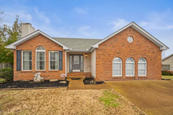 Greenbrier, TN 37073,1006 Shadowbrook Dr