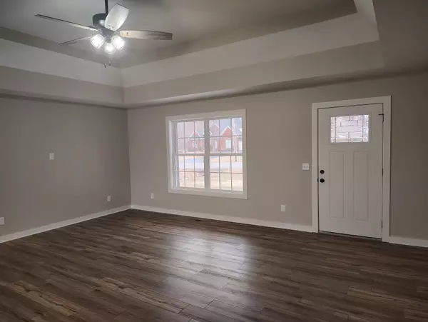 Lafayette, TN 37083,340 Froedge