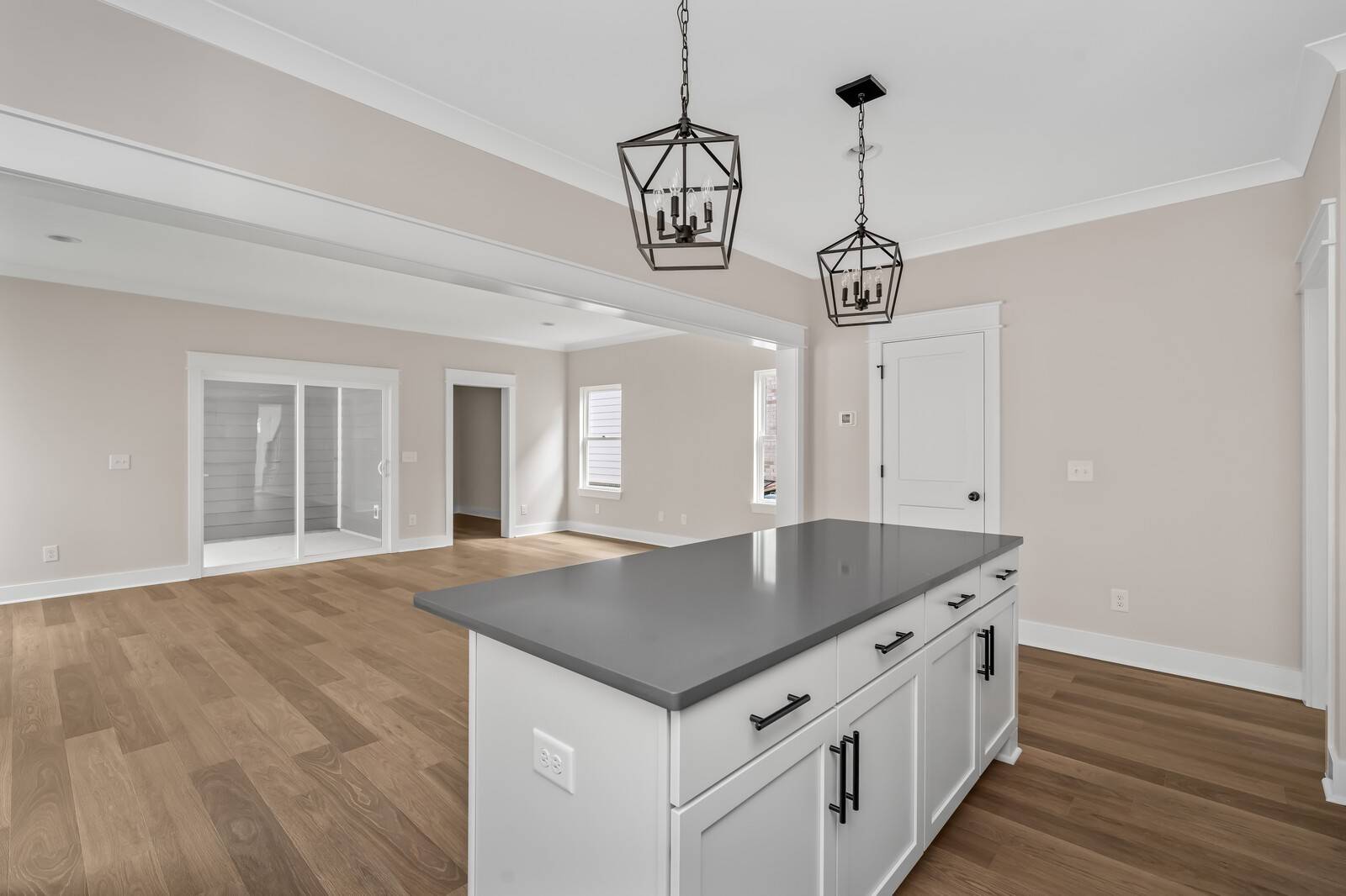 La Vergne, TN 37086,325 Delta Way