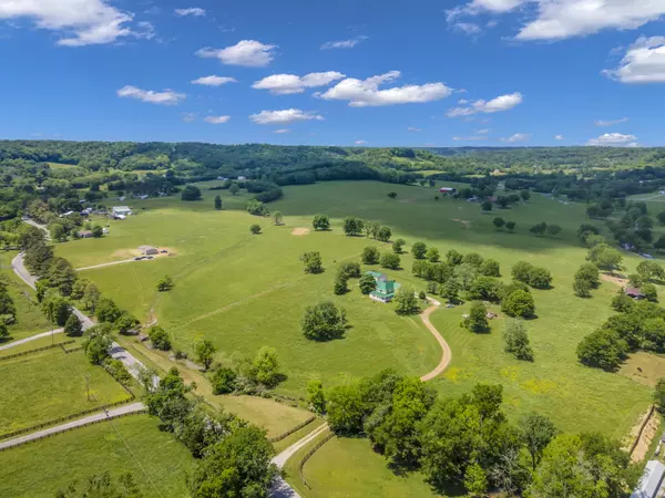 1722B Dodson Rd, Columbia, TN 38401