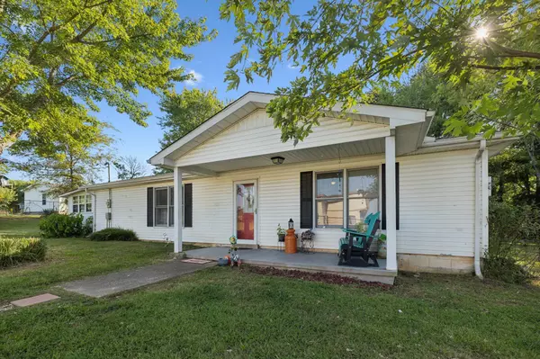 Lafayette, TN 37083,4901 Highway 52 #W