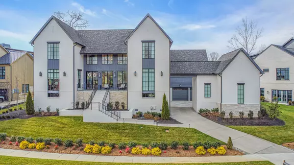 7060 Lanceleaf Dr, College Grove, TN 37046