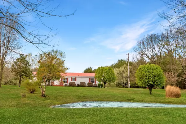 157 Absher Rd, Portland, TN 37148