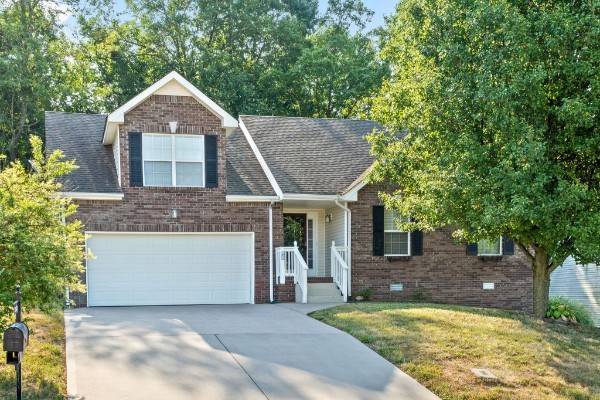 1553 Cedar Springs Cir, Clarksville, TN 37042