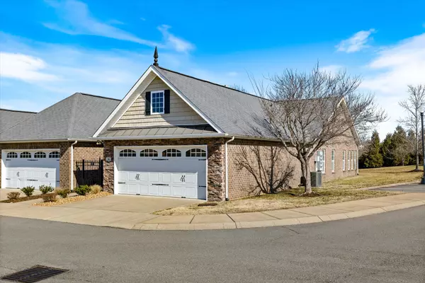 395 Devon Chase Hl #204, Gallatin, TN 37066