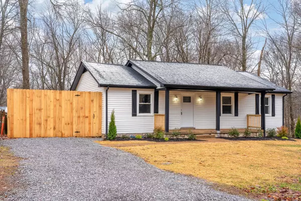 1114 Winding Way Dr,  White House,  TN 37188