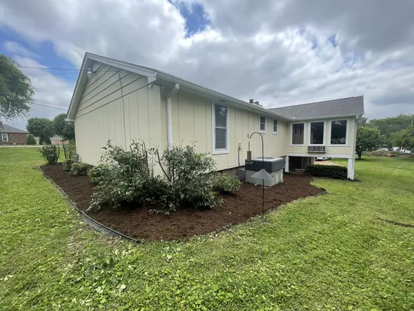 Hendersonville, TN 37075,156 Bluegrass Dr