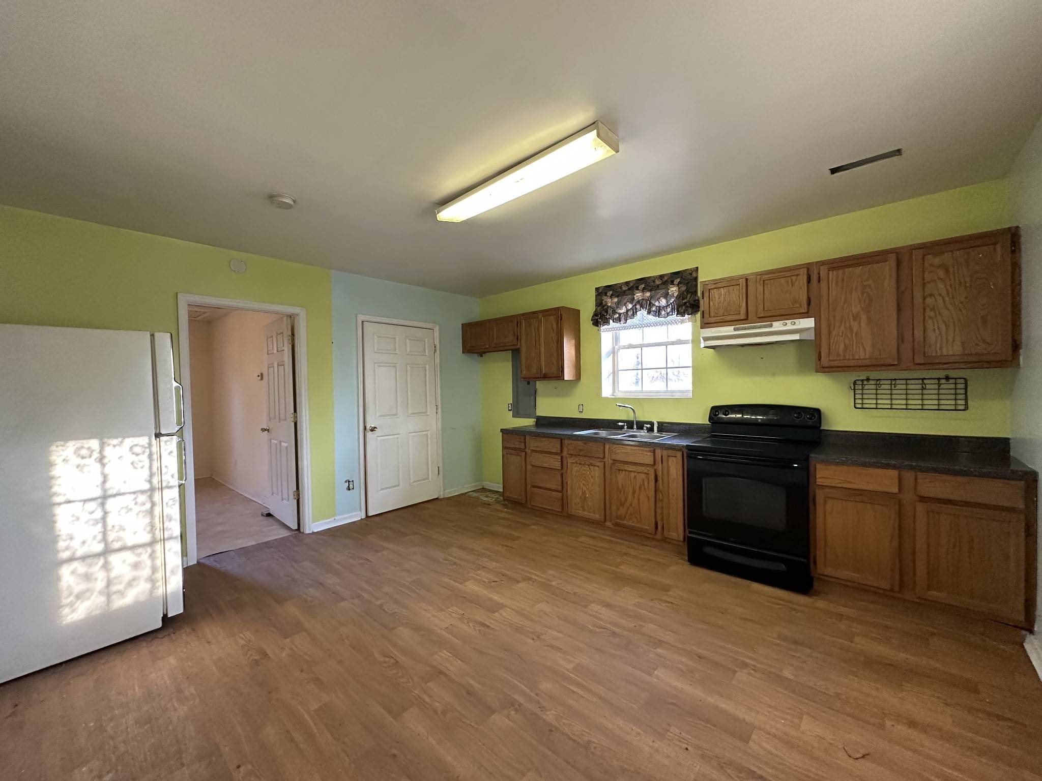 Bon Aqua, TN 37025,1195 By Blvd