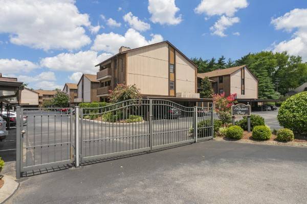 Nashville, TN 37215,145 Hillsboro Place