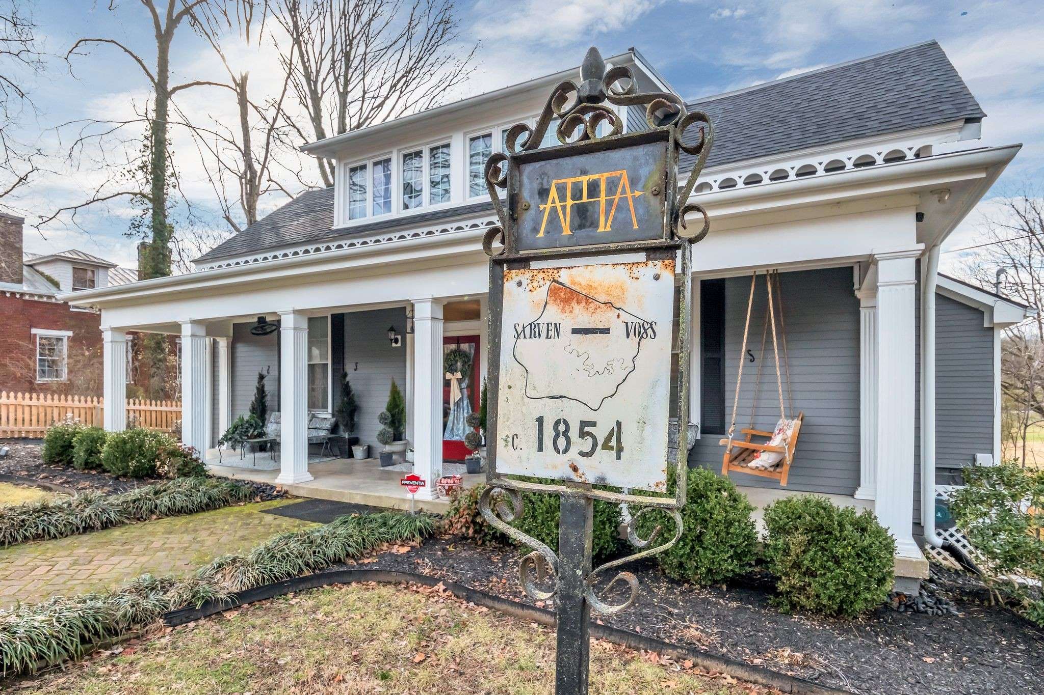 Columbia, TN 38401,415 W 9th St