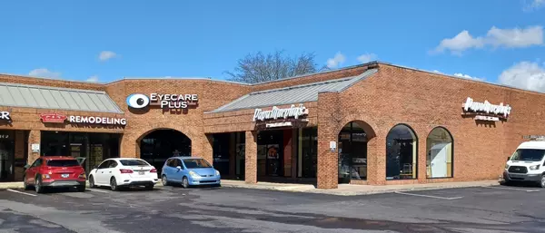 386 W Main St, Hendersonville, TN 37075