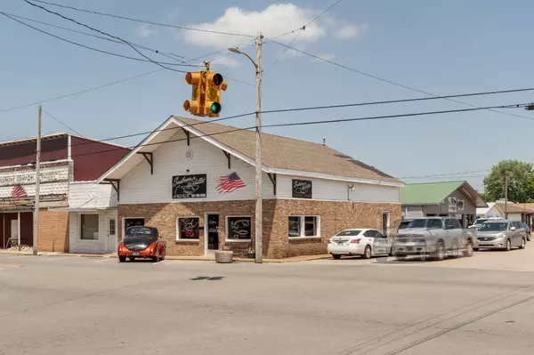 Hohenwald, TN 38462,101 N Park St