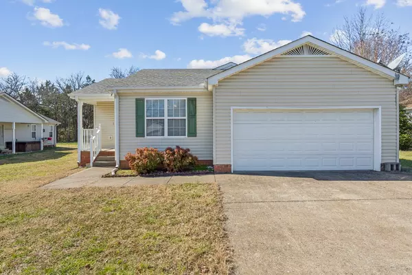 718 Fields Ln,  Lebanon,  TN 37087